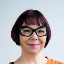 Rebecca Edwards headshot